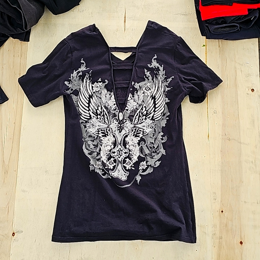 Baseball tee style